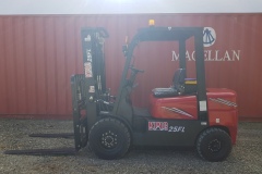 2.5-ton-Forklift-5-10-24-14