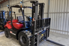 forkilft-king-35-4wd-forklift-main-1